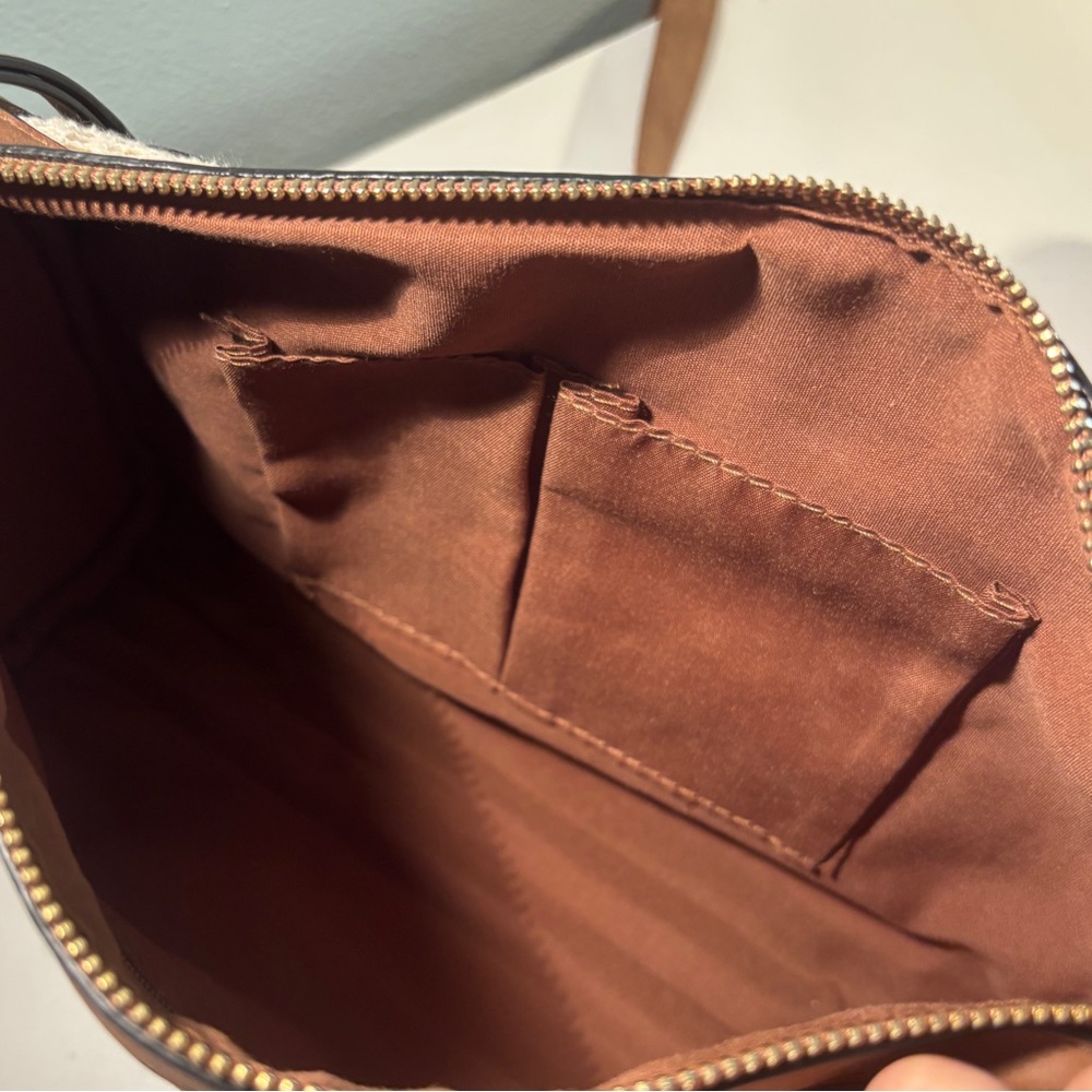 NWT Minicci Brown and Cream Crossbody Bag with Textured Panel - Picture 9 of 9